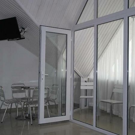 Мини-Отель Фаворит Апартаменты Zatoka Exterior photo